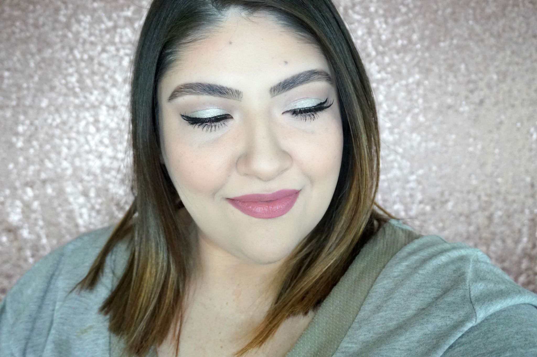 Easy Champagne Eye Look // Beauty With Lily #beautyblogger #eyelook