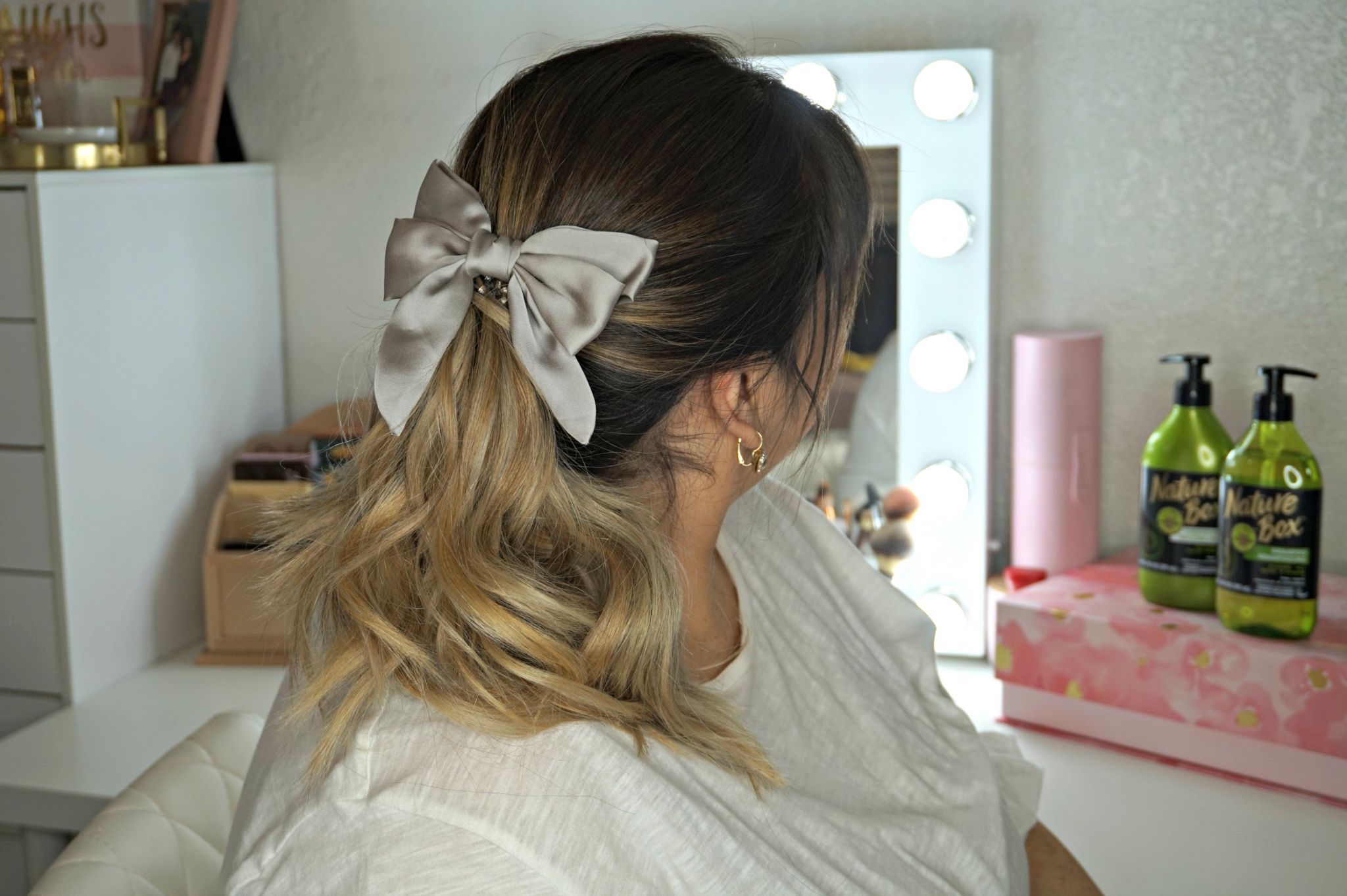 How To Rock Hair Accessories // Trend To Try // Hair Accessories // Hairstyles for Hair Accessories // Hairstyles for Medium Length Hair // Hairstyles for Long Hair // How To Style Bangs // Balayage Hair // Nature Box | Beauty With Lily #ad 