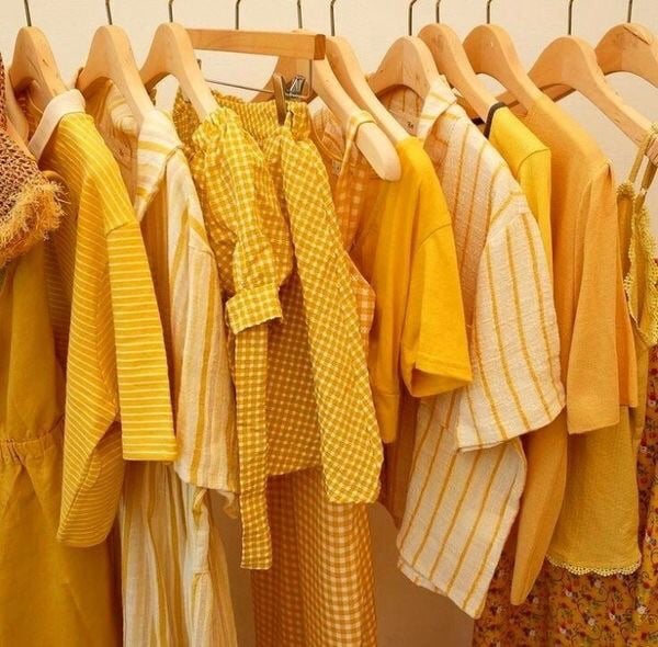 Golden Yellow Trend // Trend To Try Yellow // Summer Fashion // Fall Fashion // Summer to Fall Fashion // Transitional Fashion Pieces // Colorful Fashion // Outfit Ideas | Beauty With Lily