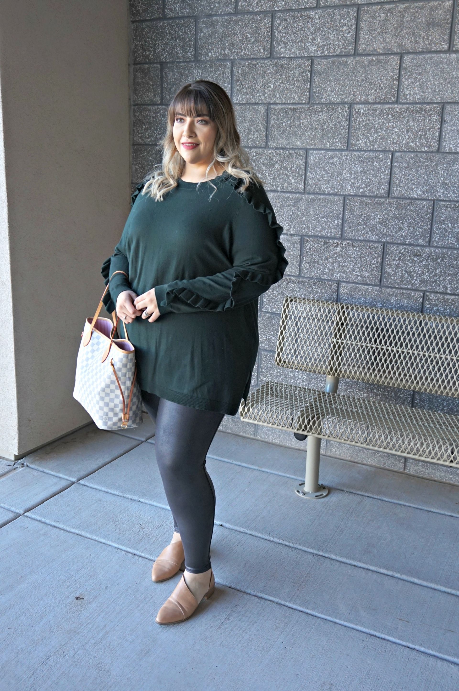How To Style Faux Leather Leggings For All Sizes // Plus Size Fall Fashion // Fall Fashion Outfit Ideas // Spanx Leather Leggings // Casual Outfits // Legging Outfit Ideas | Beauty With Lily